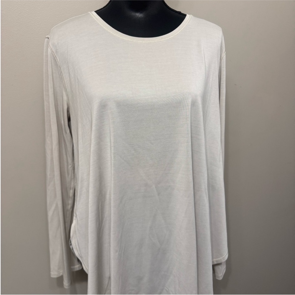 Women’s Athletic Cream Long Sleeve  Top Size 10